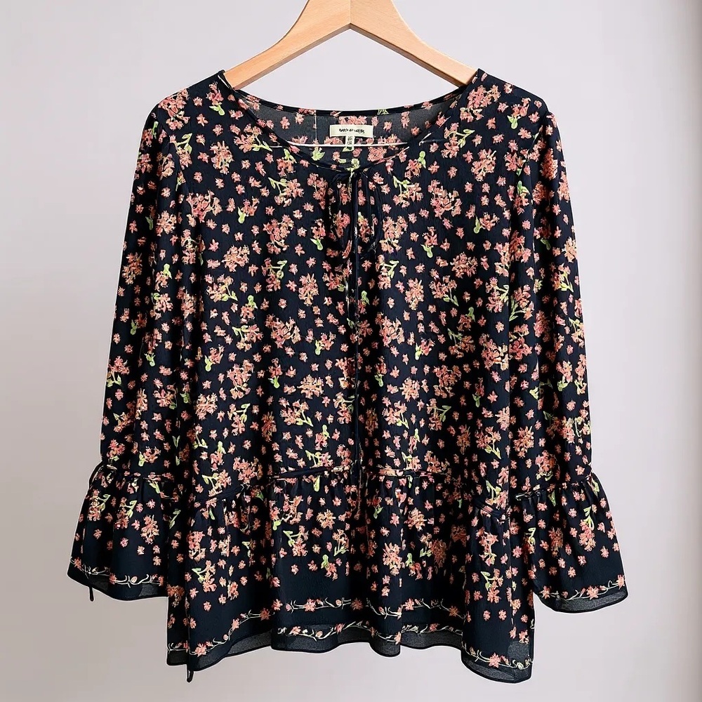 Max Studio Women’s Floral Blouse. Size XL